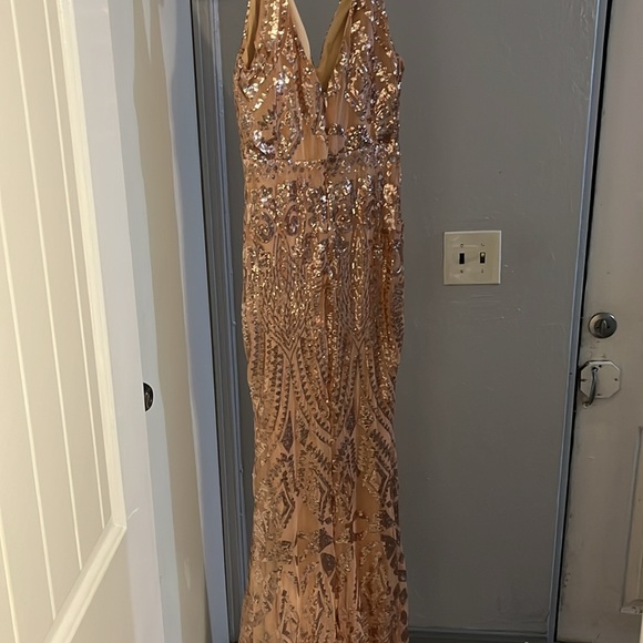 Long formal dress - Picture 3 of 6